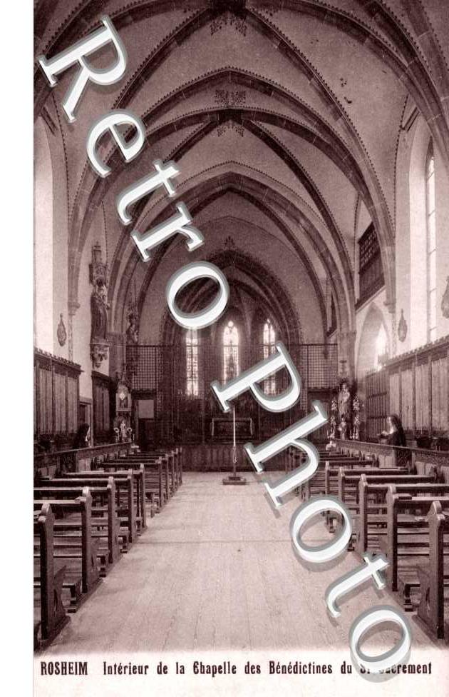 Interieur de l'eglise