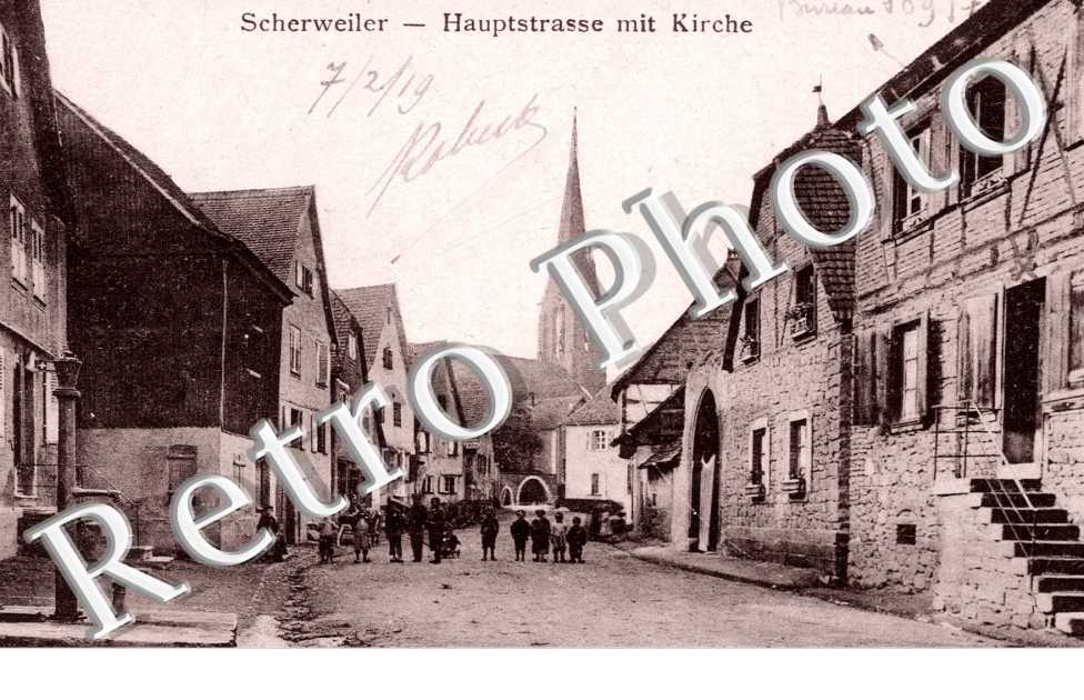 hauptstrasse mit kirche