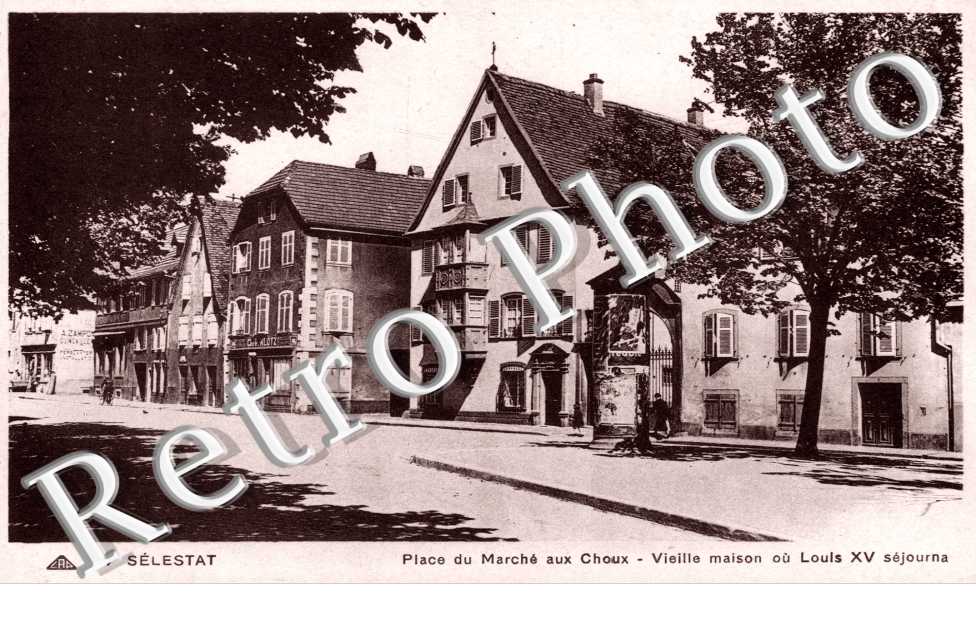 Place du Marche aux Choux, Vieille Maison ou Louis XV sejourna