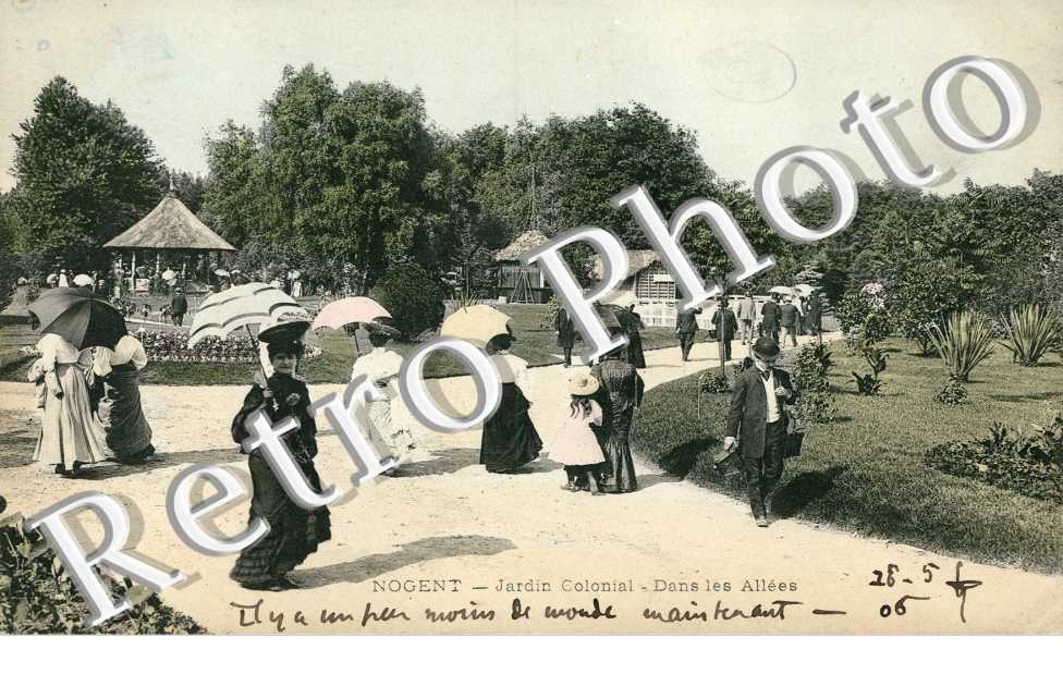 Jardin Colonial, Dans les Allees