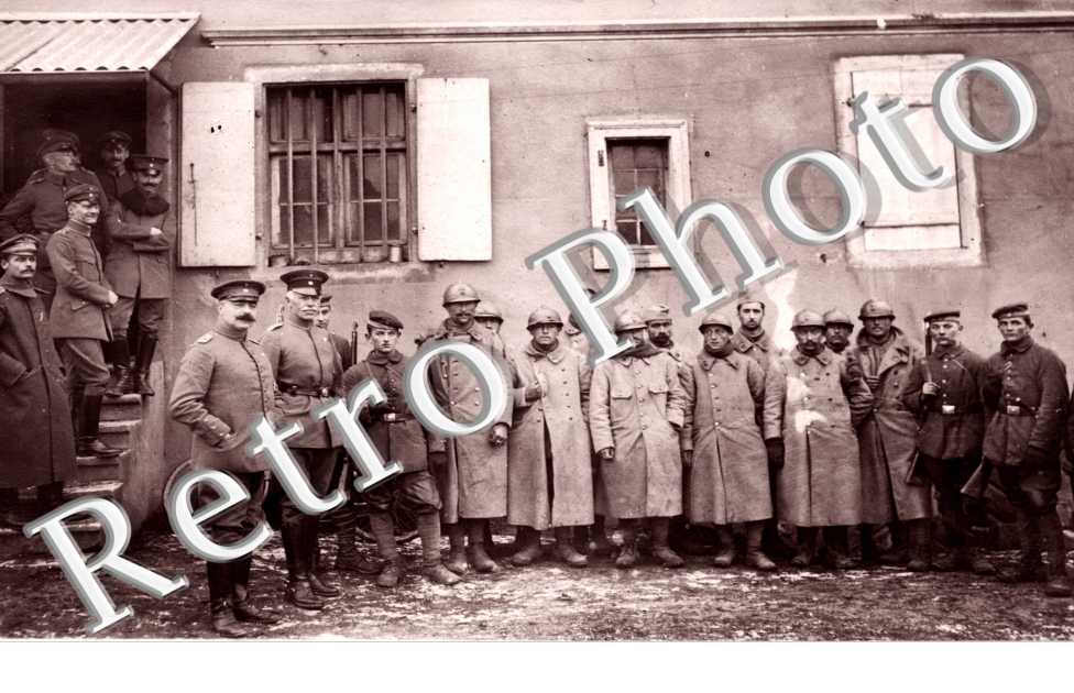 ( soldats )
