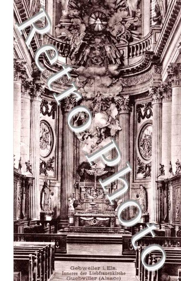 Interieur de l'eglise