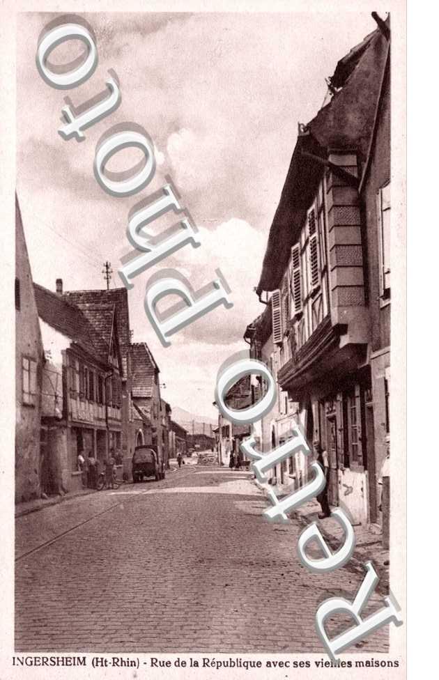rue de la republique avec ses vieilles maisons