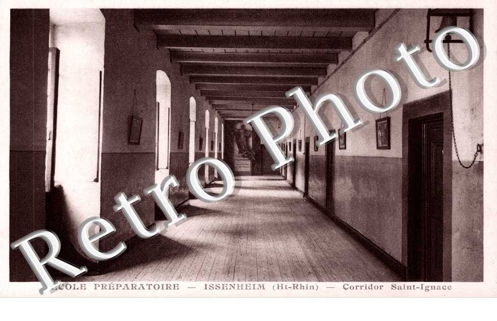 Ecole Préparatoire - Corridor Saint Ignace