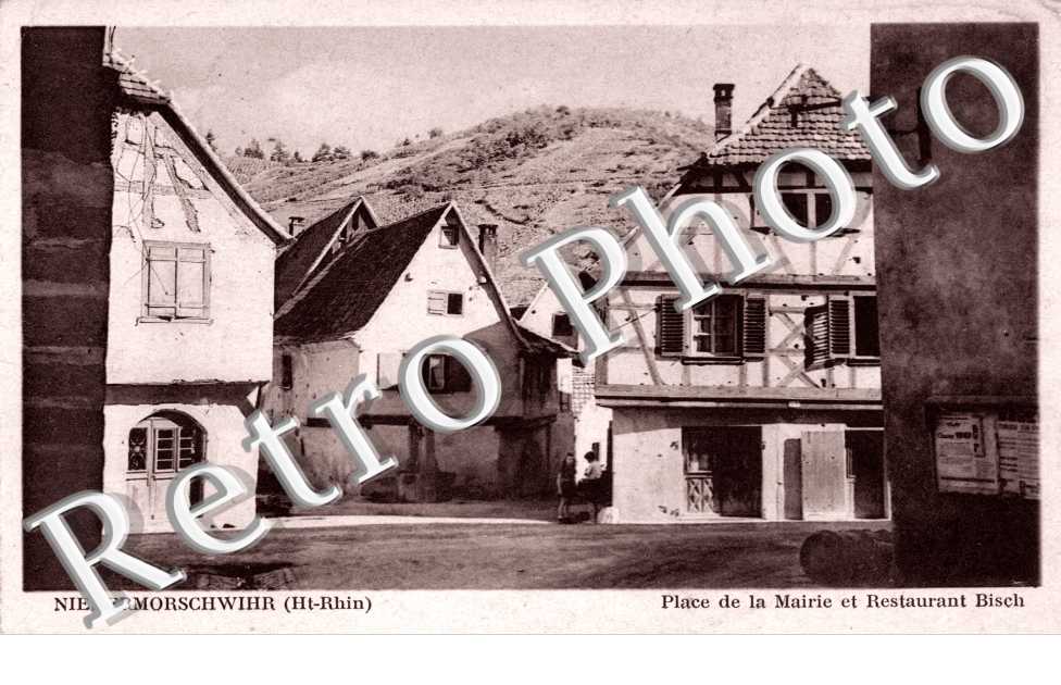 place de la mairie et restaurant Bisch