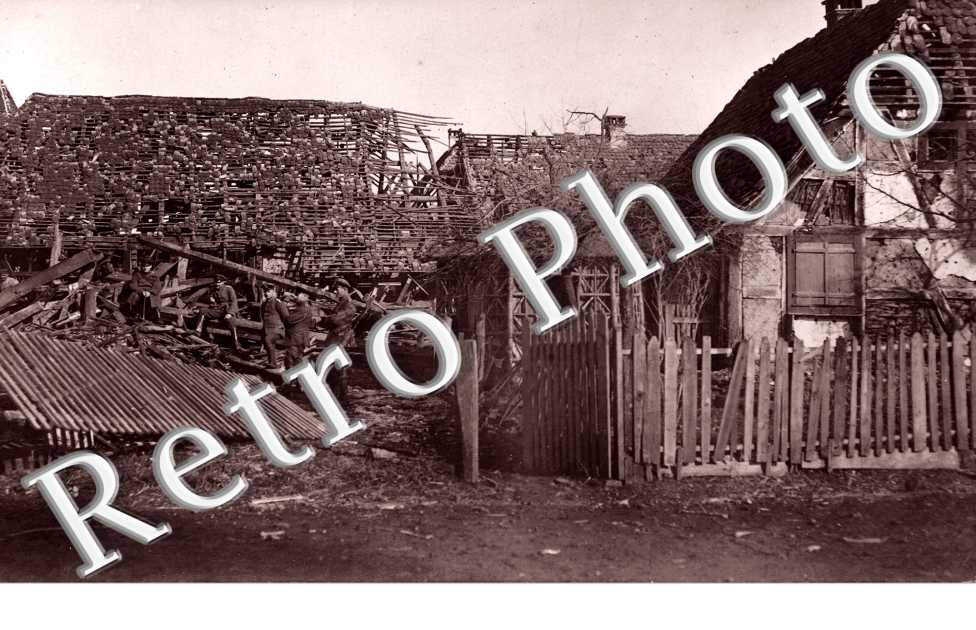 ( ruines )