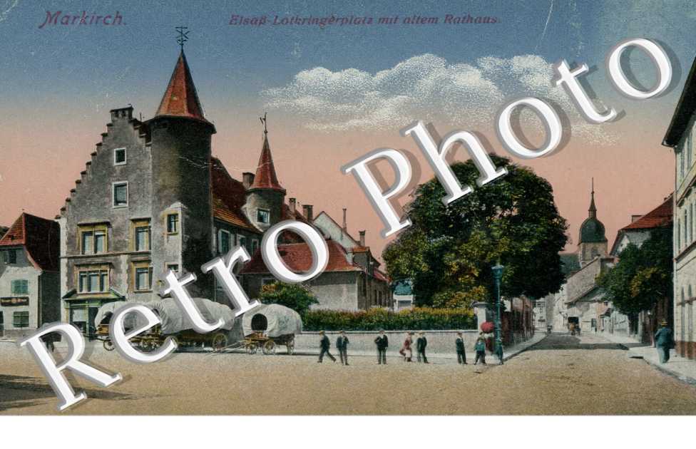 Elsass Lothringerplatz mit altem Rathaus