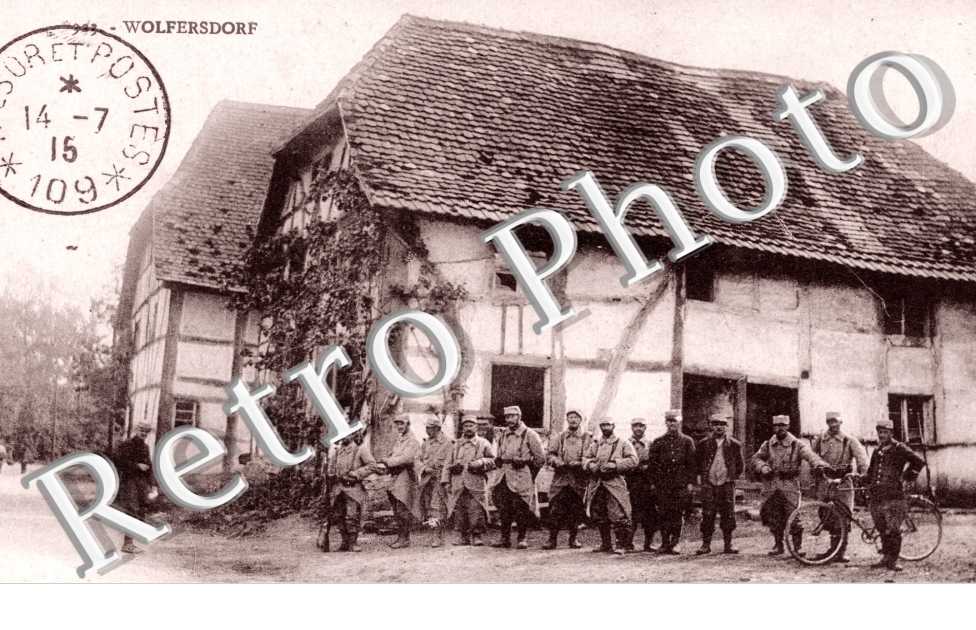 Vue interieure et des soldats