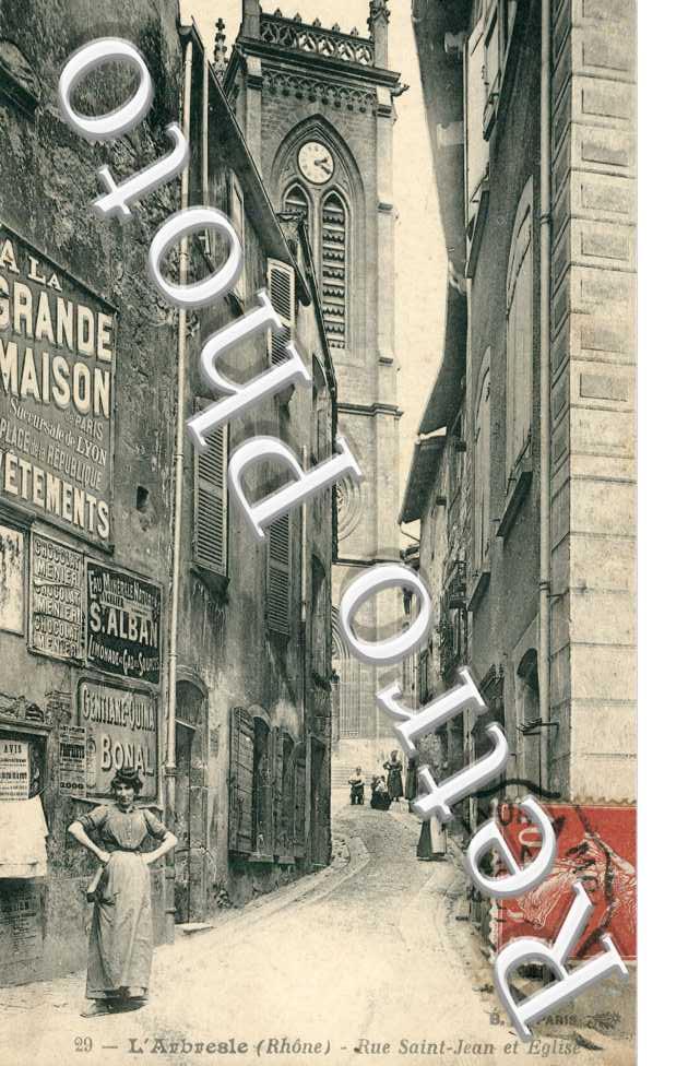 la Rue Saint-Jean et l'Eglise