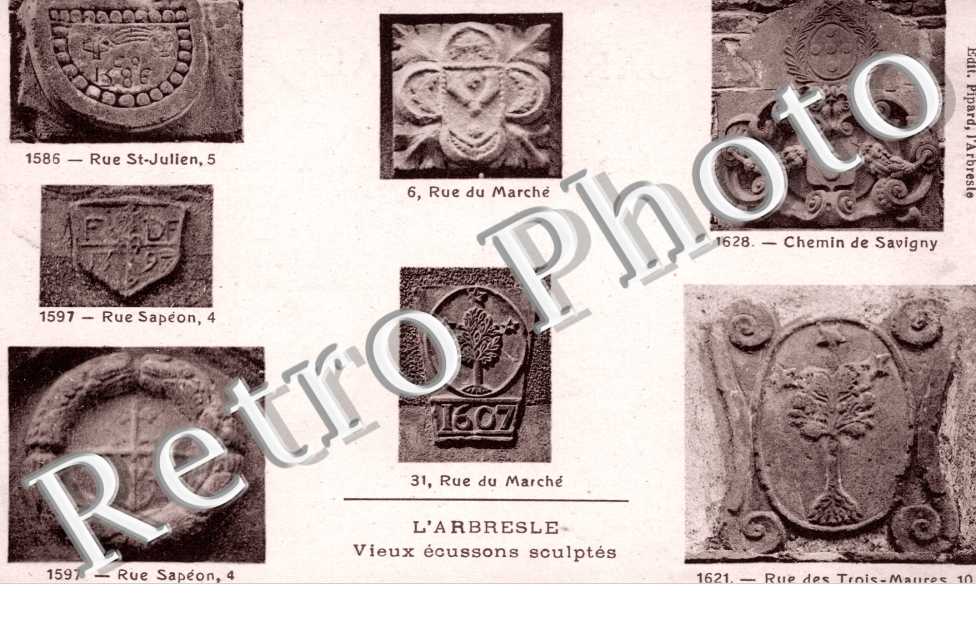 Vieux Ecussons Sculptes