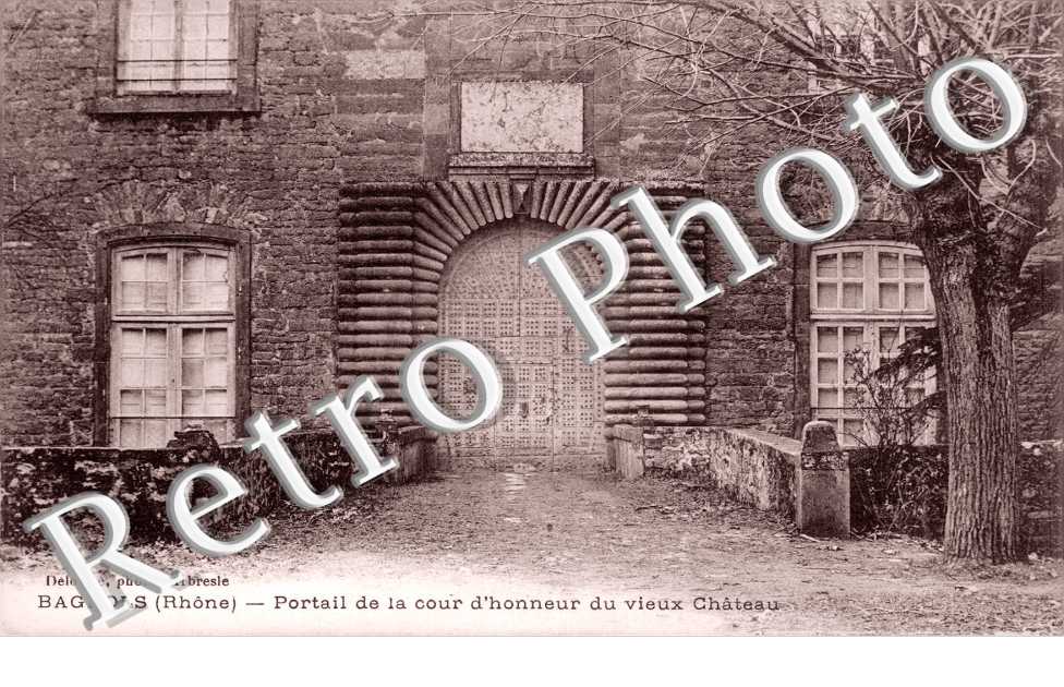 Portail de la Cour d'Honneur du Vieux Château