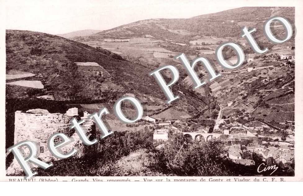 Vue sur la Montagne de Gontyy et Viaduc
