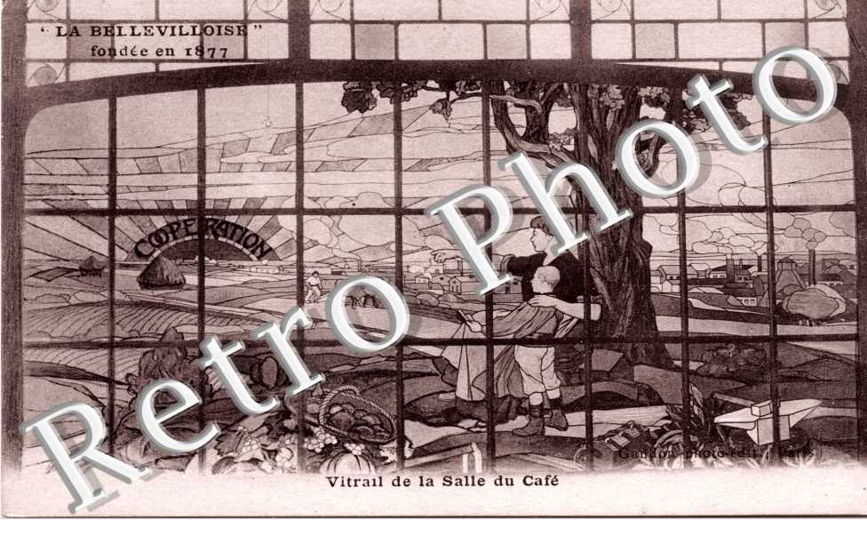 "La bellevilloise" fondee en 1877 Vitrail de la salle du cafe