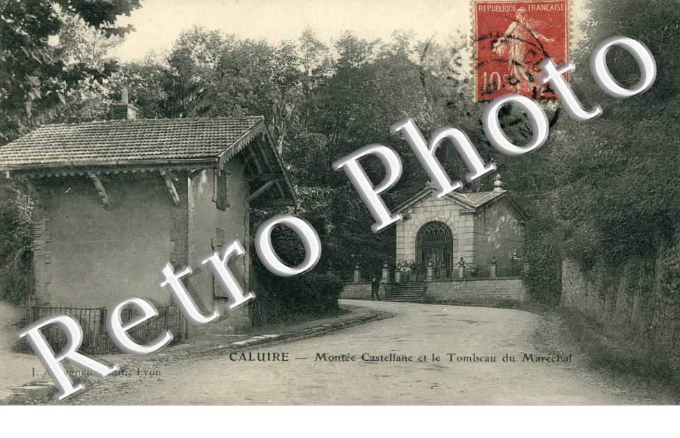 Montee Castellane et le Tombeau du Marechal