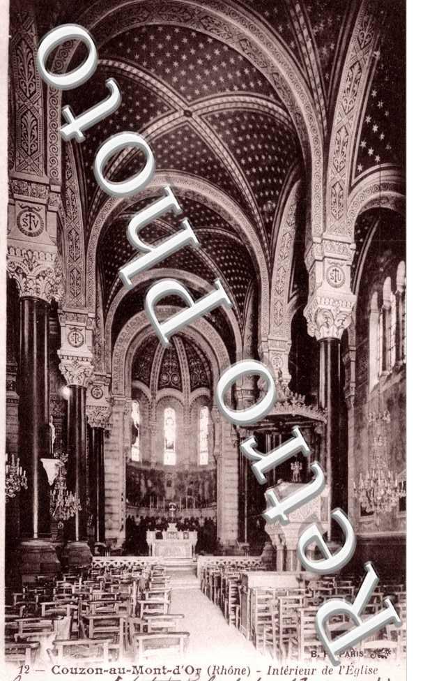 Interieur de l'eglise
