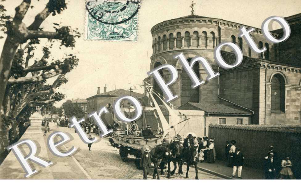 Fetes et Defile de Chars