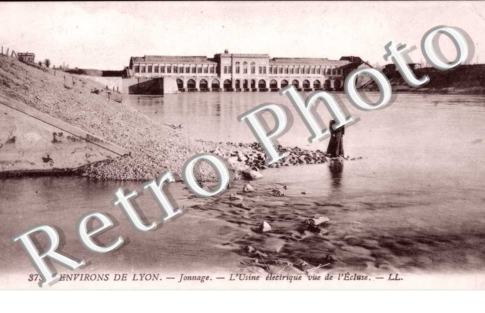 l'usine electrique vue de l'ecluse