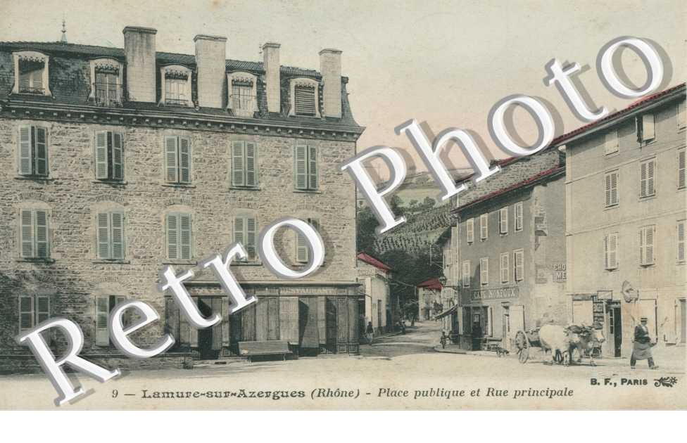 Place publique et rue principale (couleur)