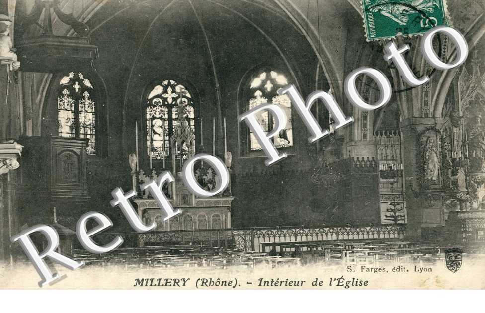 Interieur de l'eglise