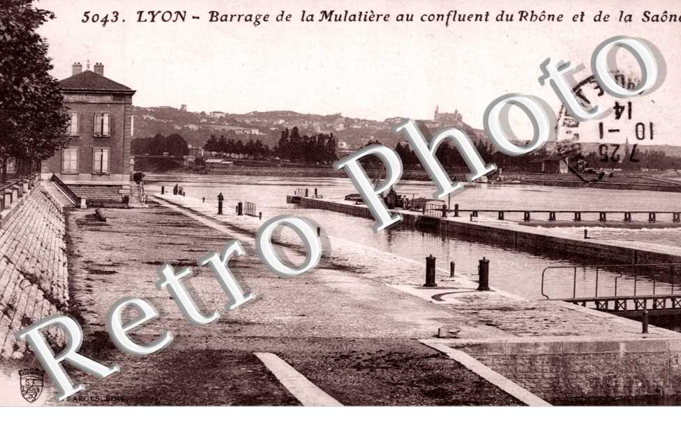 Barrage de la Mulatiere au confluent du Rhone et de la Saone