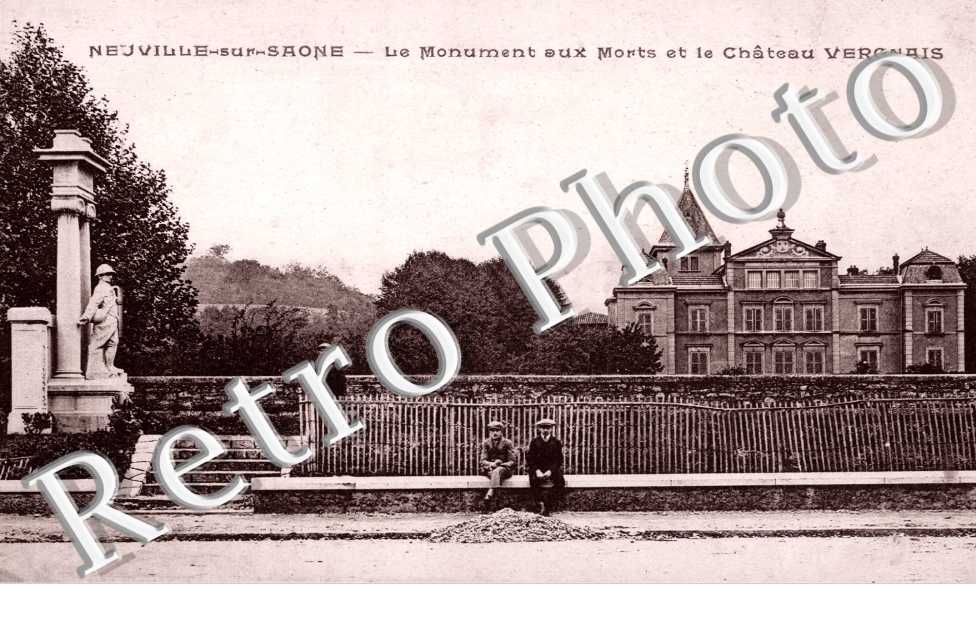 Le Monument aux Morts et le Chateau Vergnais