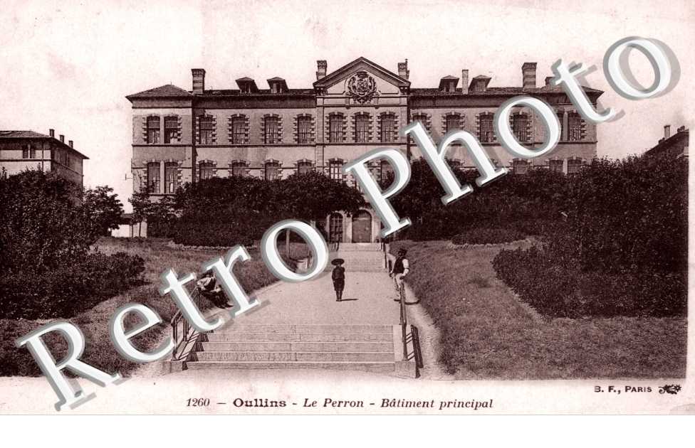 Batiment Principale, le Perron