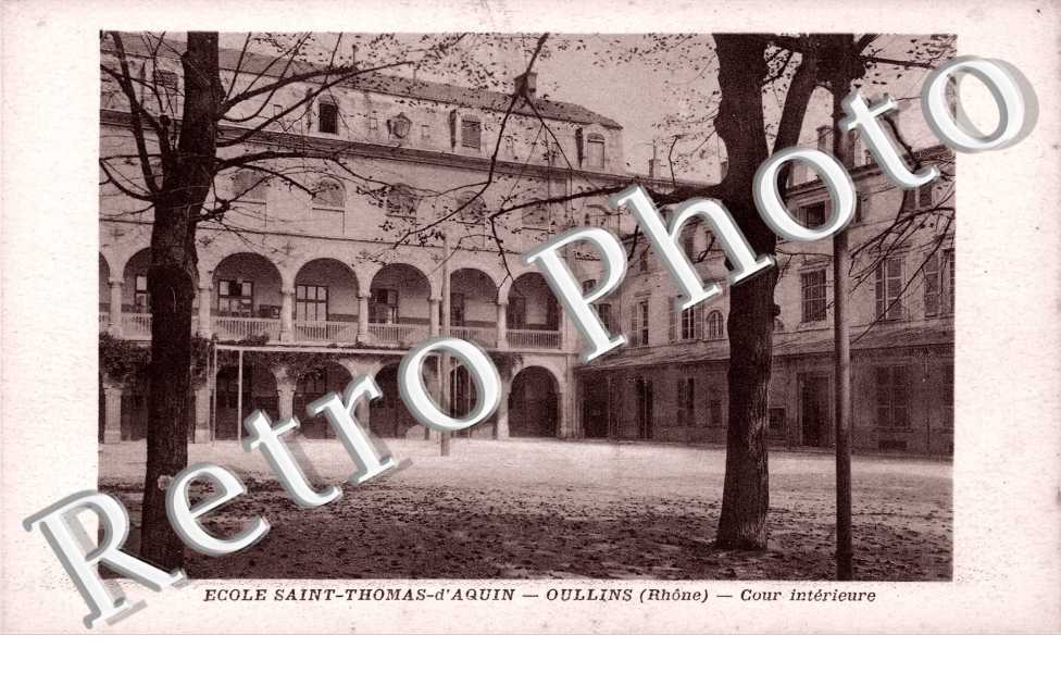 Ecole saint Thomas d&#039;Aquin - Cour Interieure