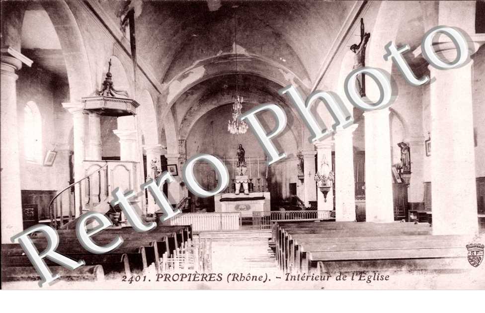 interieur de l'eglise