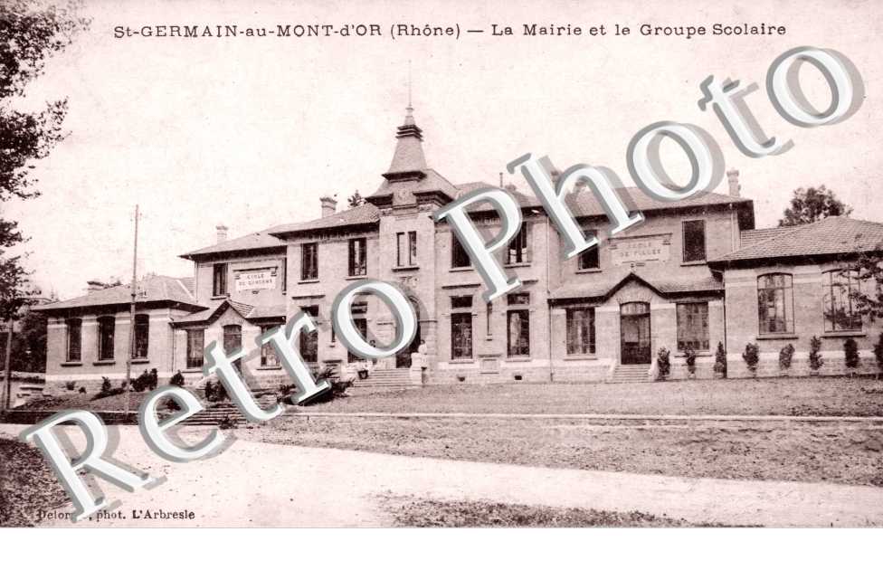 La mairie et le groupe scolaire
