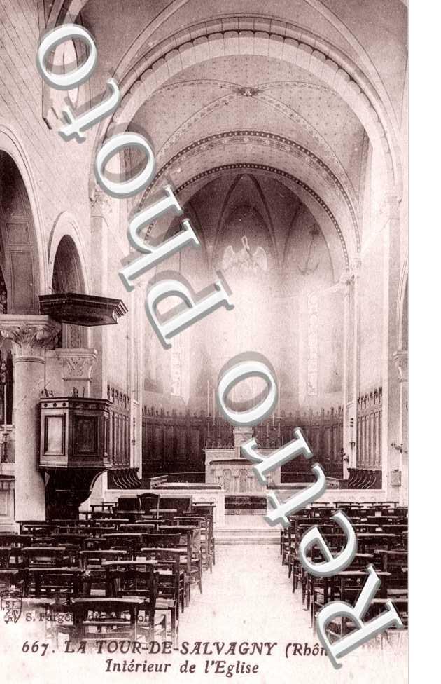 Interieur de l'eglise
