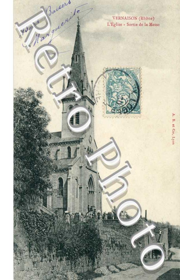 Eglise - Sortie de la Messe