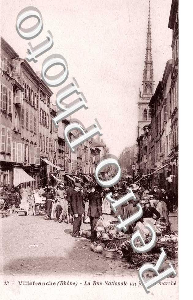 la Rue Nationale un Jour de Marche