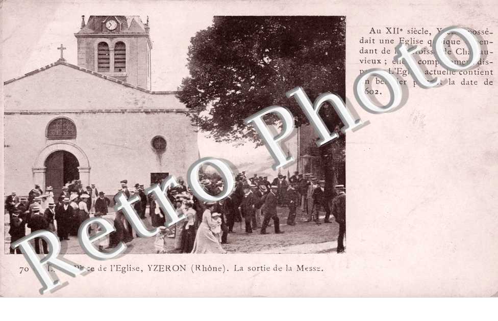 la Place de l&#039;Eglise, la Sortie de la Messe