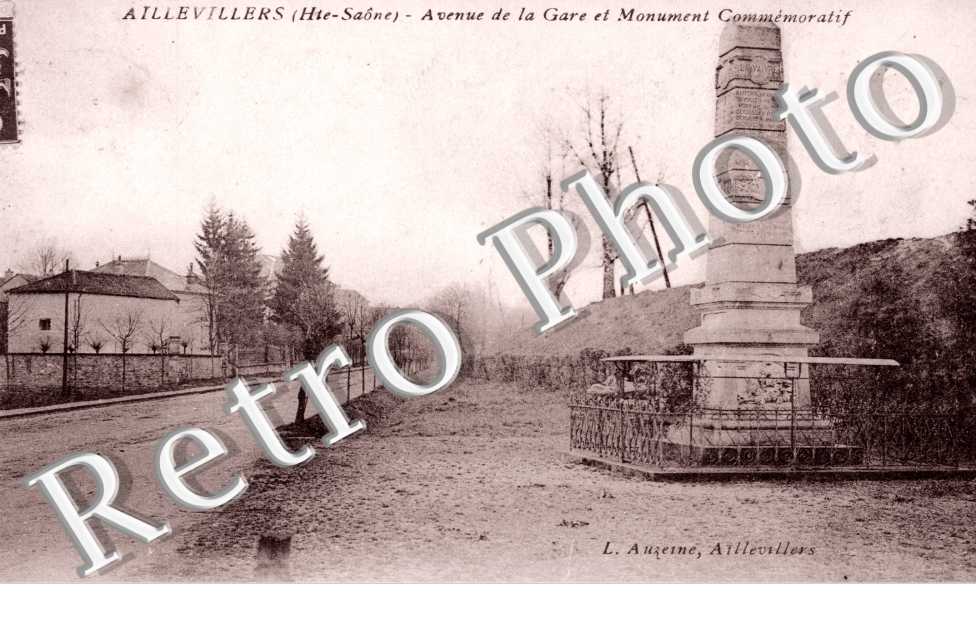 Avenue de la Gare et Monument Commemoratif