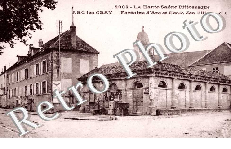 fontaine d&#039;Arc et ecole des filles