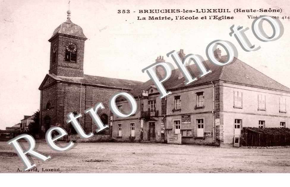 la mairie, l&#039;ecole et l&#039;eglise