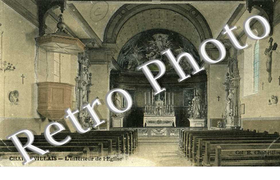 interieur de l&#039;eglise (couleur)