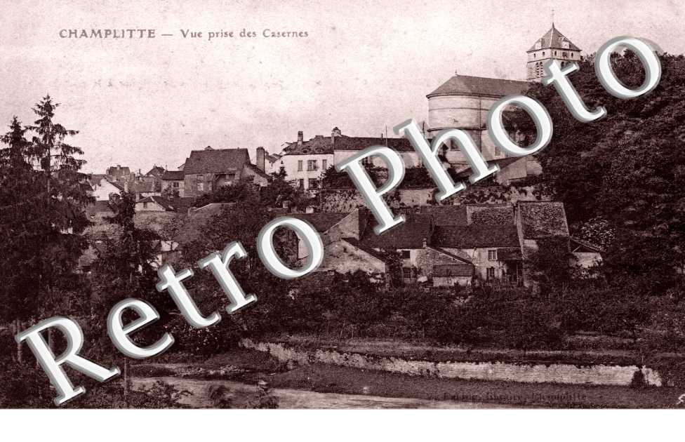 Vue prise des Casernes