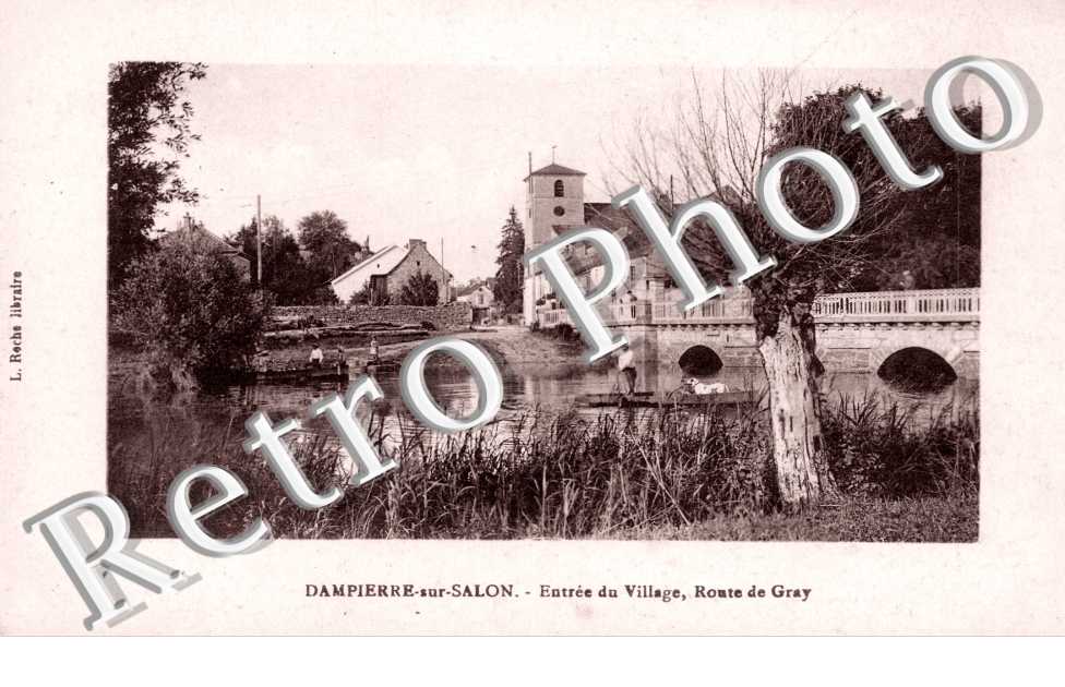 Entree du Village, Route de Gray