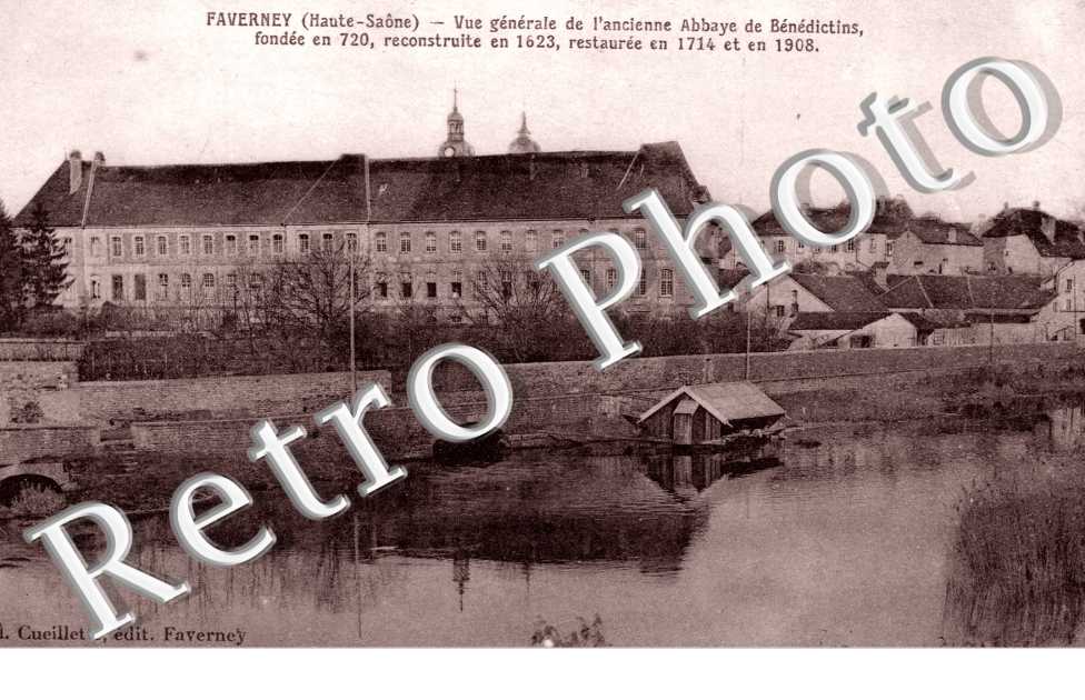 Vue generale de l&#039;ancienne Abbaye de Benedictins