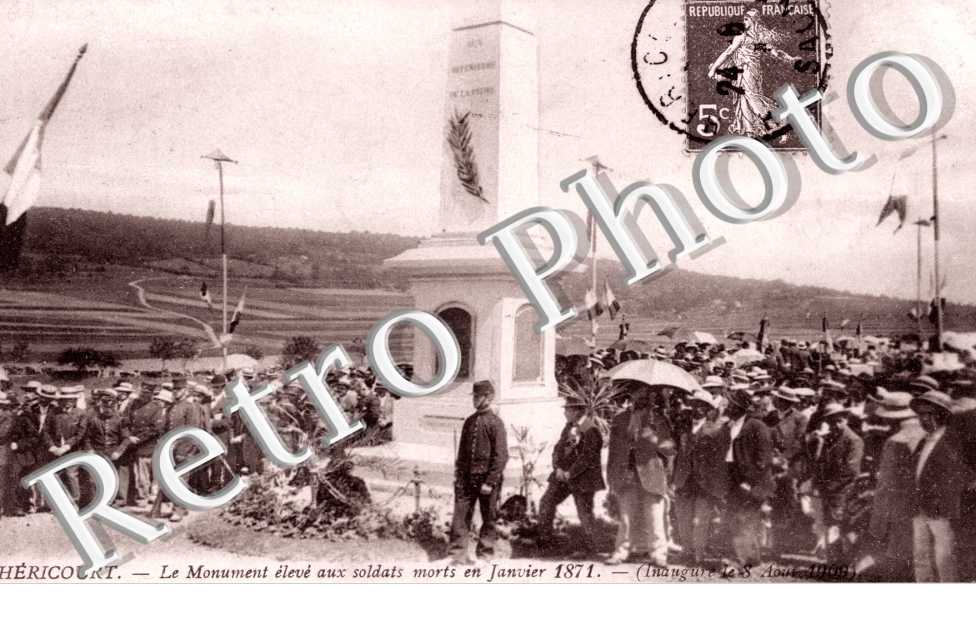 le monument eleve aux soldats morts en janvier 1871