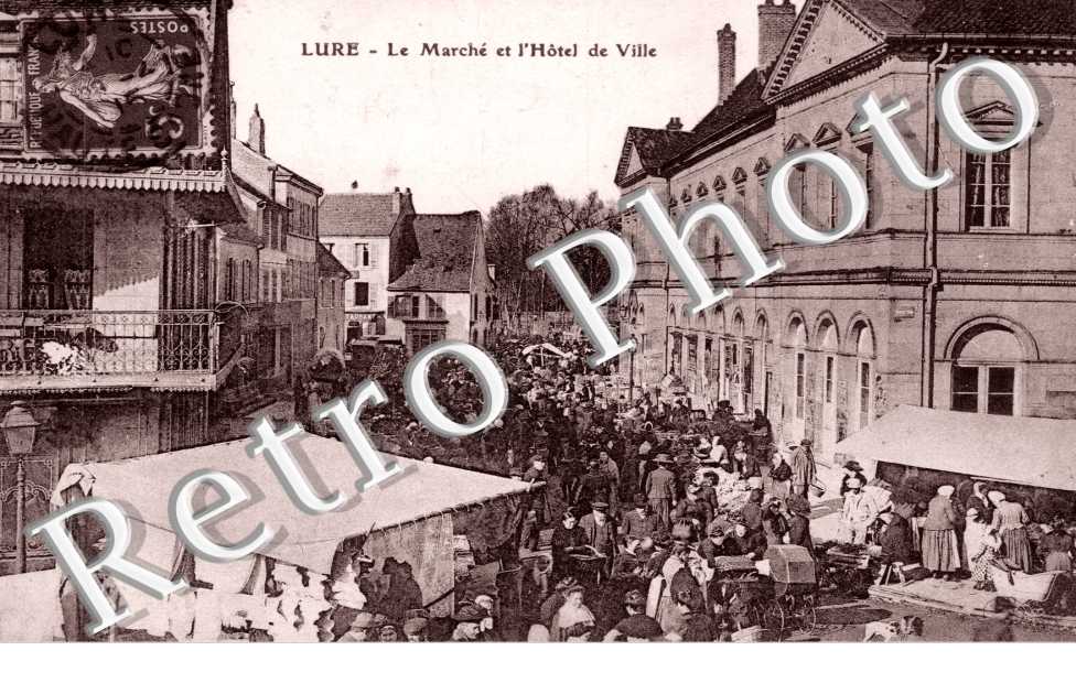 Le Marche et l&#039;Hotel de Ville