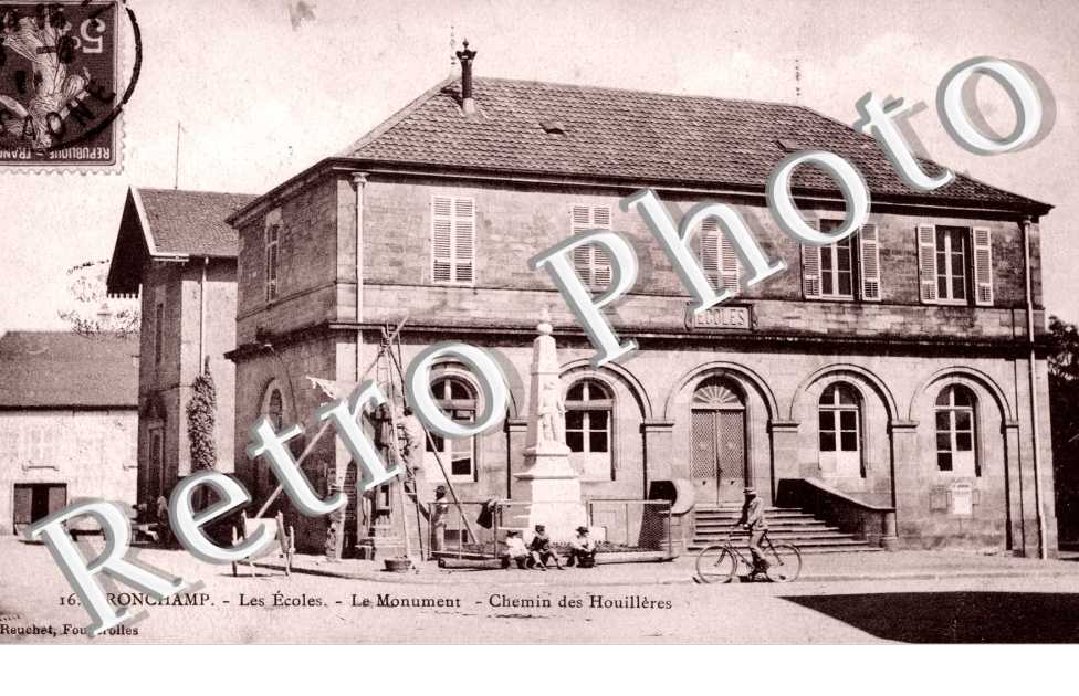Les Ecoles, le monument, chemin des houilleres