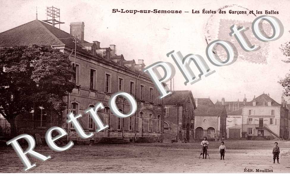 les Ecoles des Garcons et les Halles