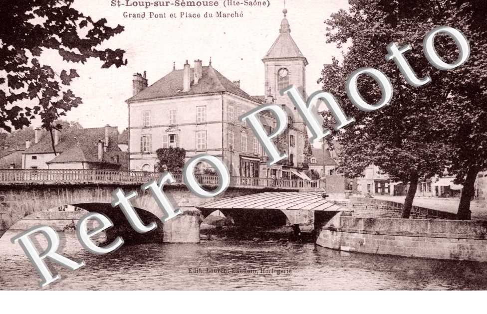 Grand pont et place du marche
