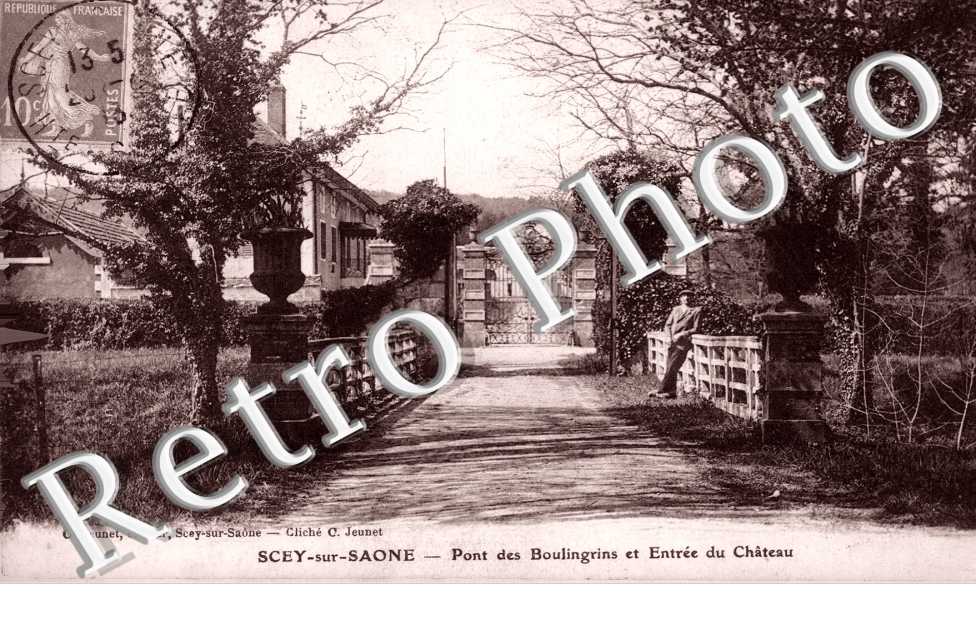Pont des Bouligrins et entree du Chateau
