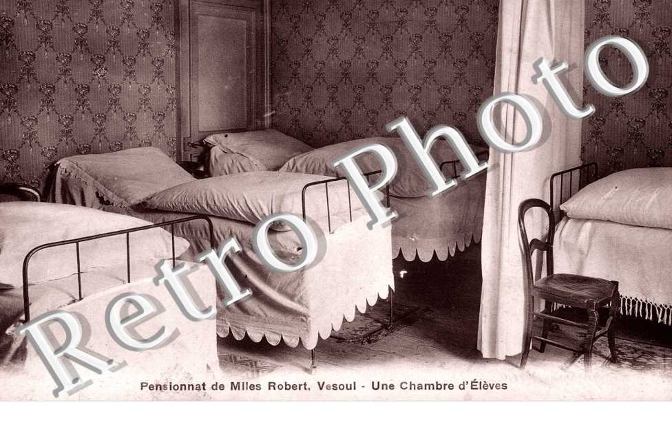 Pensionnat de Mlles Robert - une chambre d&#039;eleves
