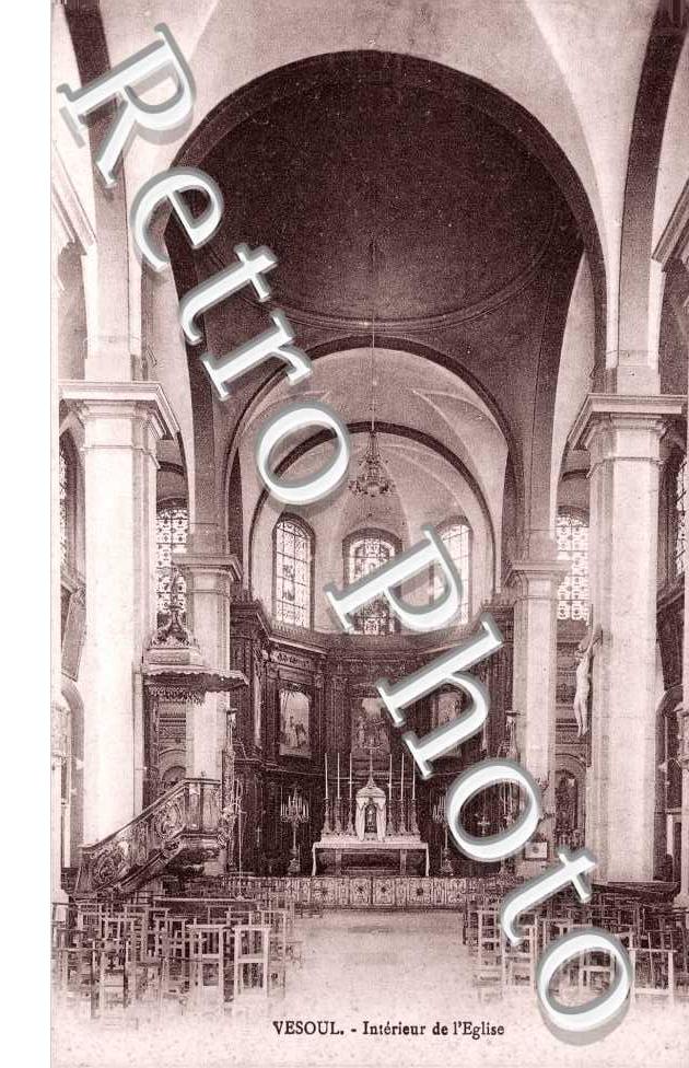 Interieur de l'eglise