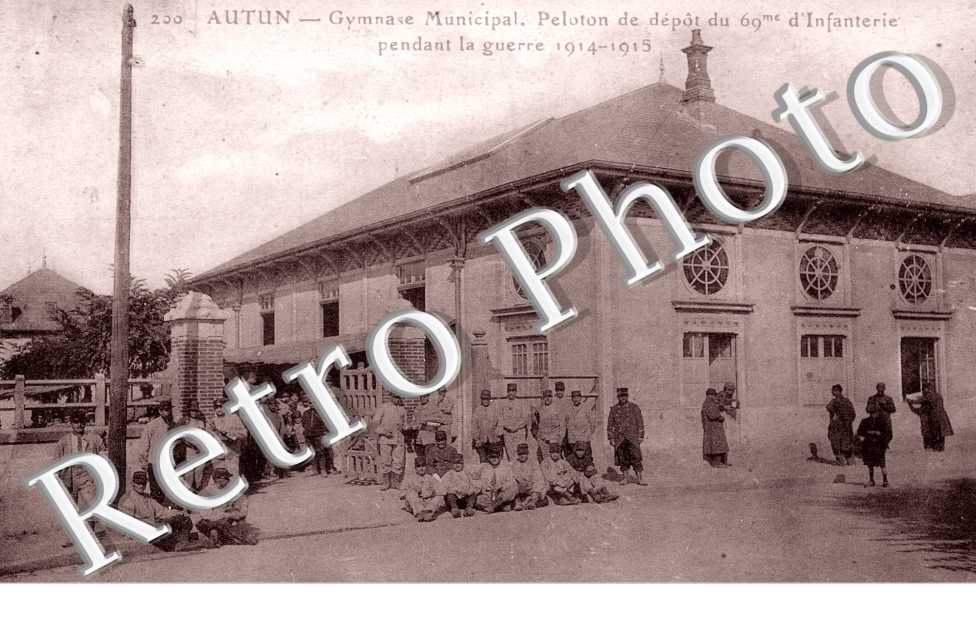 Gymnase municipal - peloton de depot du 69 e d'infanterie pendant la guerre 1914-1915
