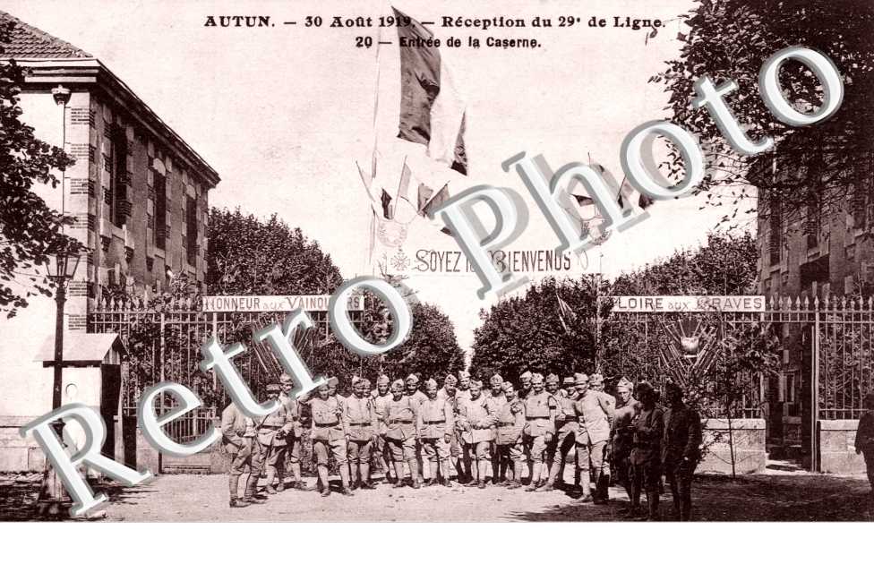 Reception du 29eme de Ligne, Entree de la Caserne